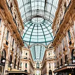 Bellissimo Mini Appartamento A Tema Bandiera Italiana, Potente Wi-Fi, 3 Linee Metropolitane Dietro Casa, Collegato Direttamente Con Aeroporto Di Malpensa E Rho Fiera