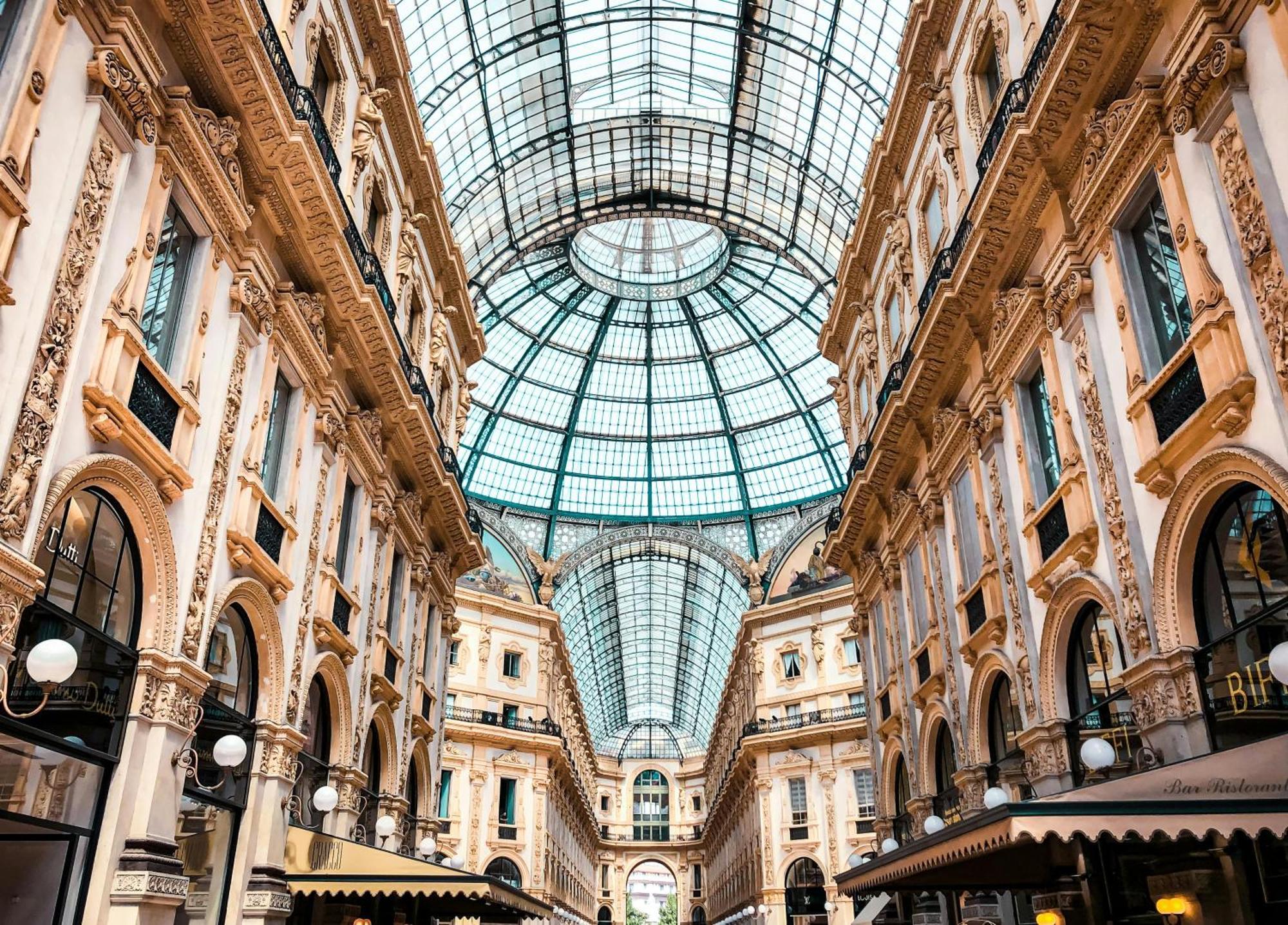 Bellissimo Mini A Tema Bandiera Italiana, Potente Wi-fi, 3 Linee Metropolitane Dietro Casa, Collegato Direttamente Con Aeroporto Di Malpensa E Rho Fiera