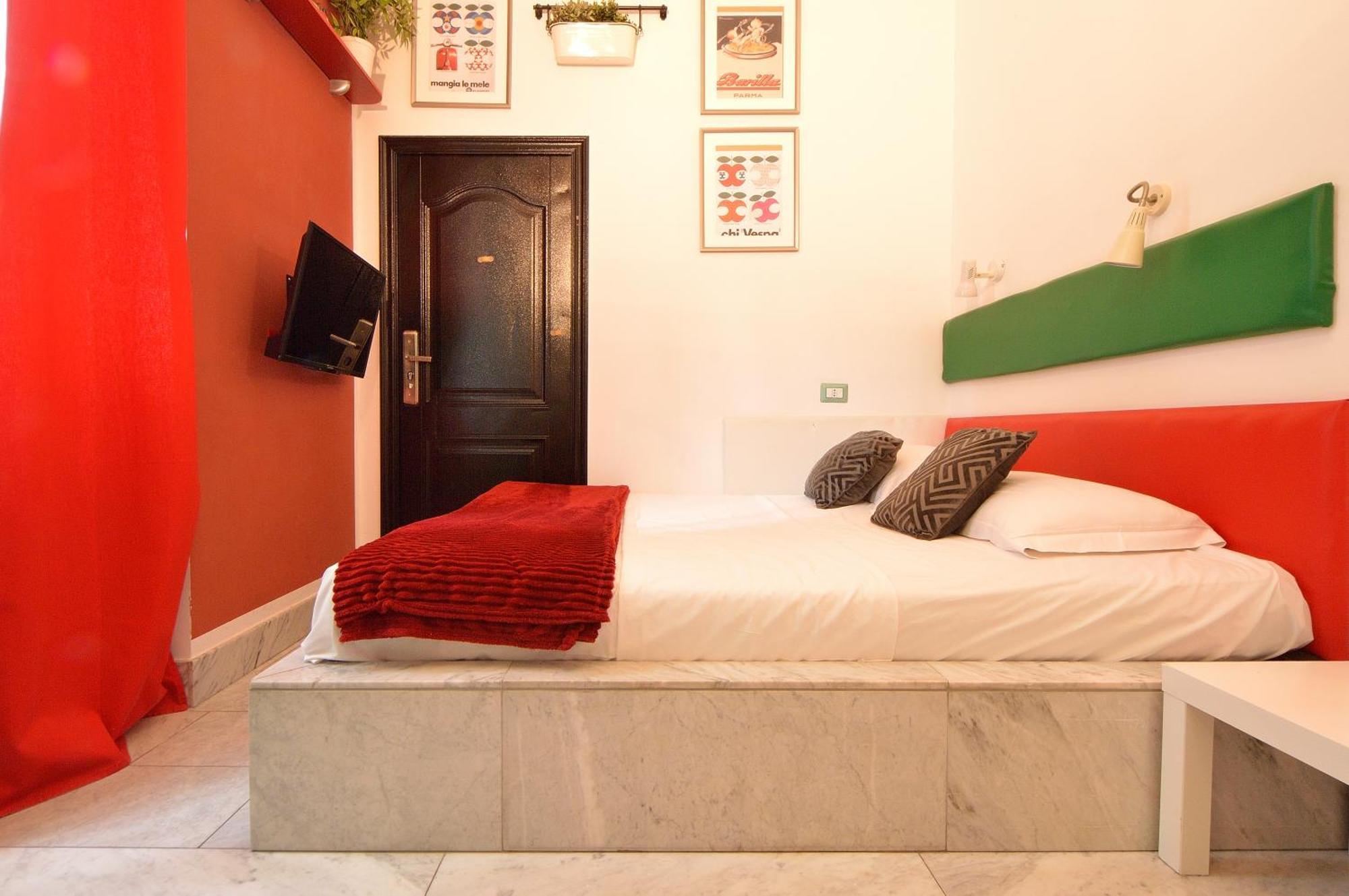 Appartement Bellissimo Mini A Tema Bandiera Italiana, Potente Wi-fi, 3 Linee Metropolitane Dietro Casa, Collegato Direttamente Con Aeroporto Di Malpensa E Rho Fiera Milan